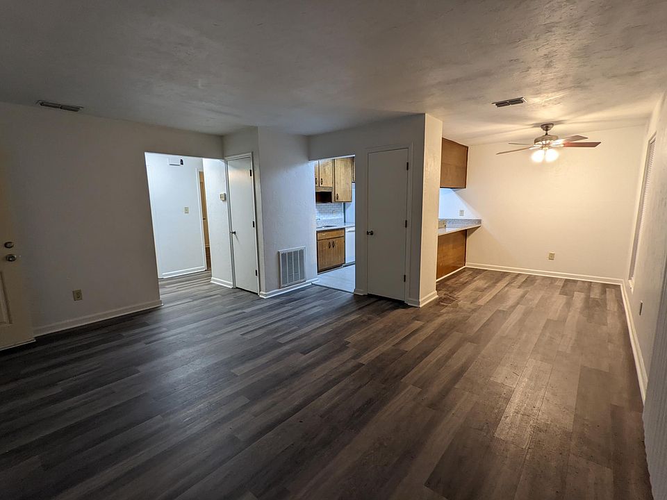 1st image of 2143 Corinne St
