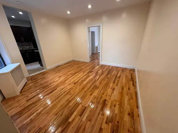 46 Wadsworth Terrace image 1 of 3