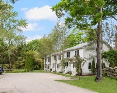 45 E Cherry Ln APT E, Wakefield, RI, 02879