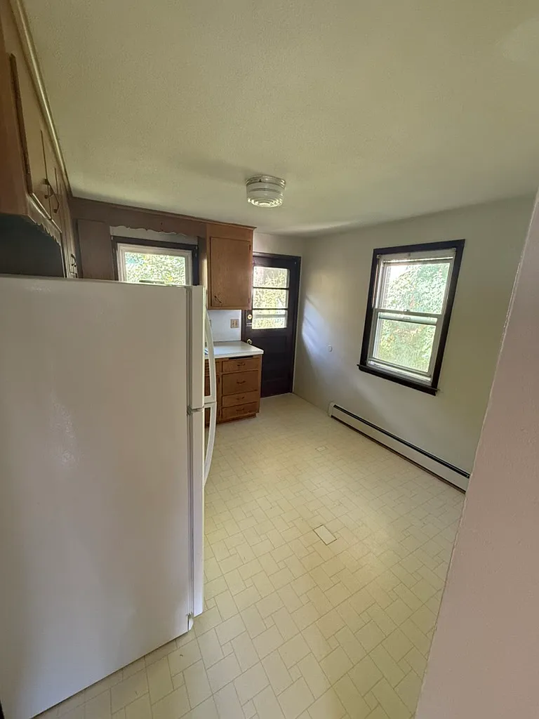 2 bed, 750 sqft, $1,250 — Photo 3