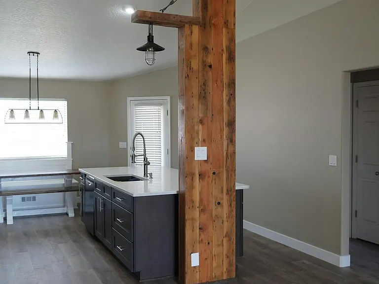 2000 E Doberman Dr #1 — Photo 6