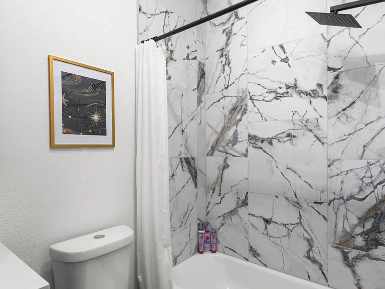 Shelby Cir — Photo 25
