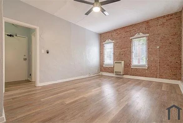 130 N Westmoreland Ave #208 — Photo 1