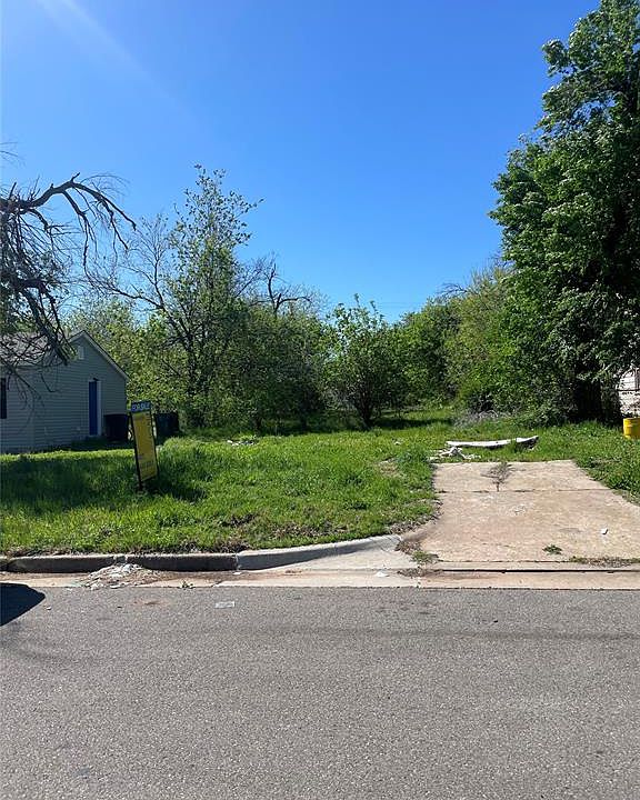 1st image of 1020 NE 27th St