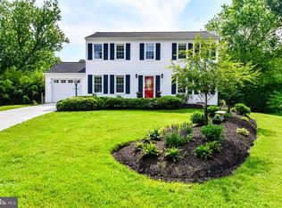13 Lodge Pl, Rockville, MD 20850