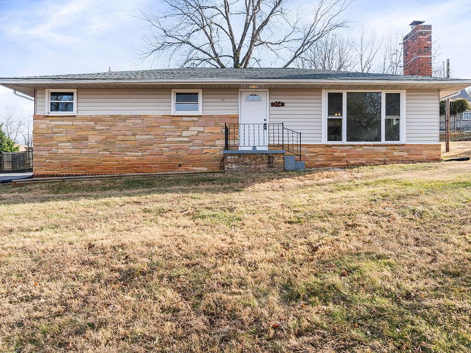 1st image of 354 Berry St #1