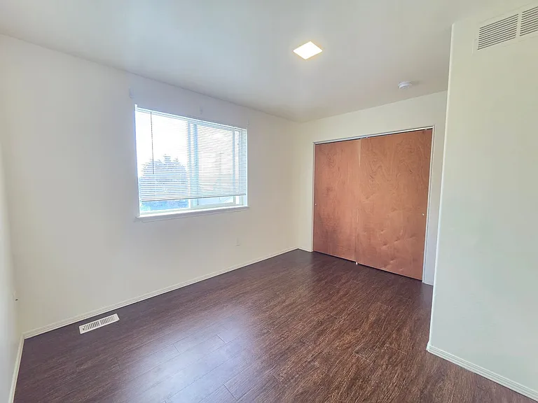 407 E 8th Ave — Photo 43