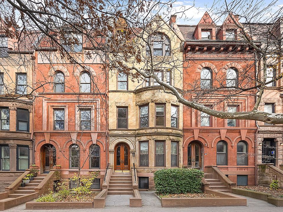 1st image of 909 Union St