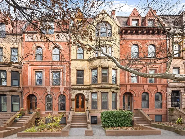 909 Union St, Brooklyn, NY 11215