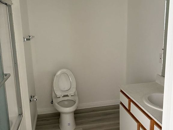 5th image of 1720 Taft Ave APT 104