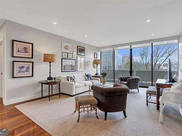 2575 Peachtree Rd NE APT 11-D, Atlanta, GA 30305