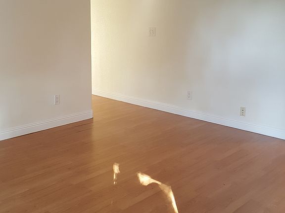 3rd image of 13720 Regentview Ave