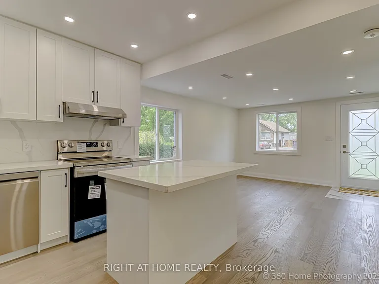321 Tampa Dr — Photo 15