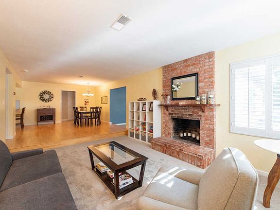 5th image of 5012 Jarvis Ave