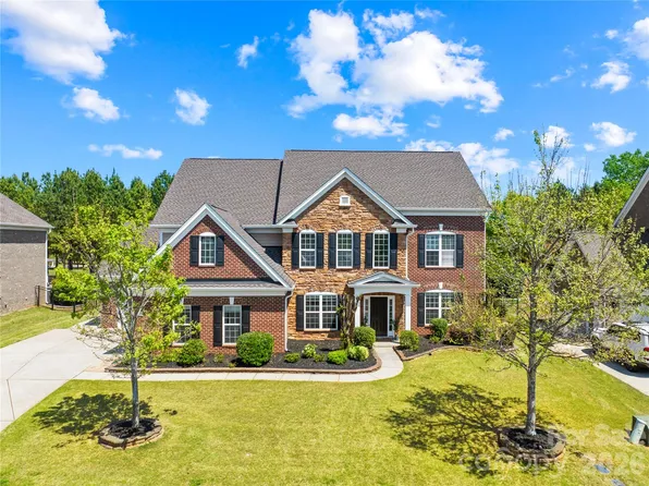 2805 Julian Glen Cir, Waxhaw, NC 28173