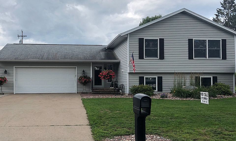 Exterior - road view