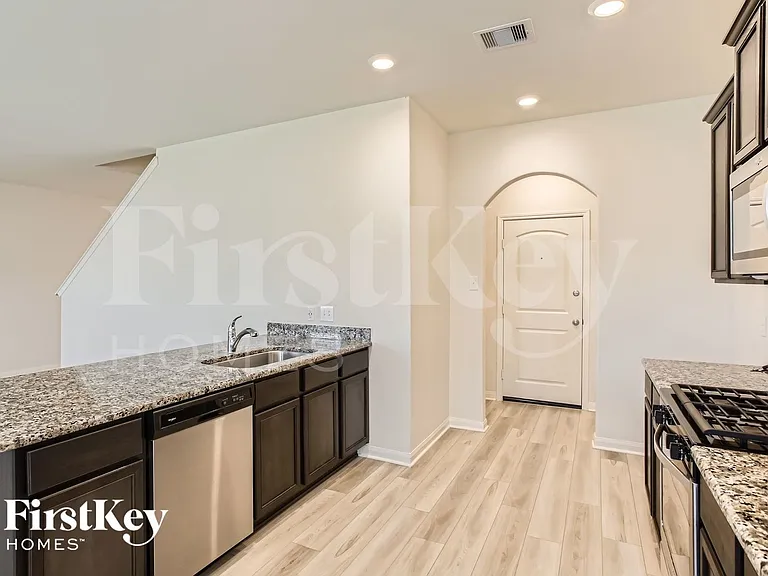 26732 Frost Dr — Photo 10