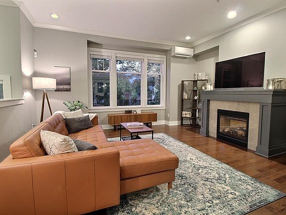 5th image of 1114 NE Park Dr