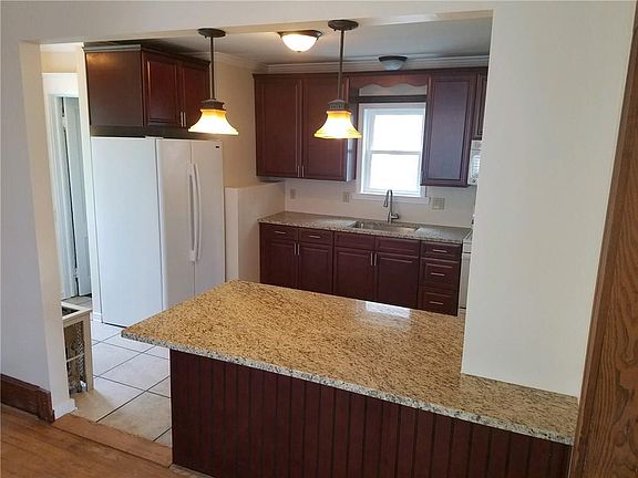4th image of 211 William St