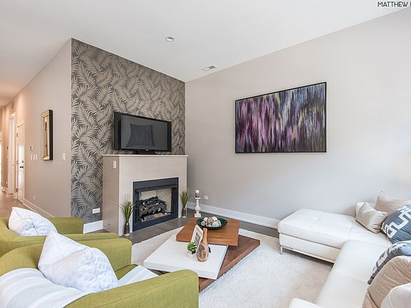 3rd image of 2930 N Lincoln Ave #2