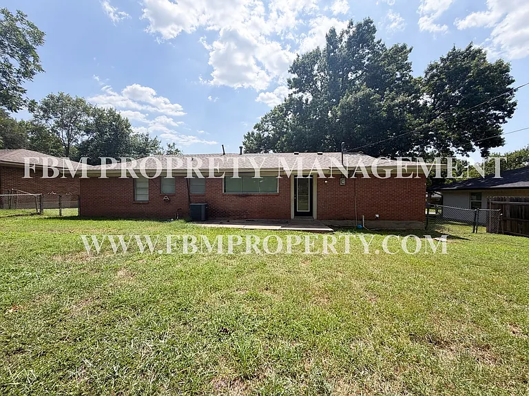1408 Nichols St — Photo 18