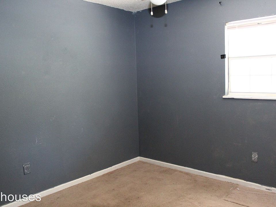 2nd image of 1312 Louisiana St APT 10