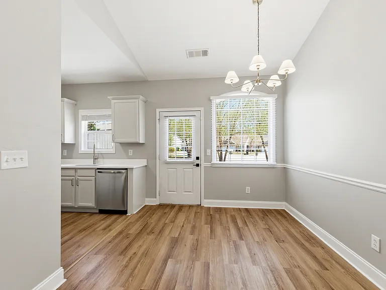 259 Derby Ct — Photo 24