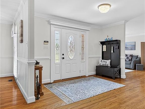 3rd image of 3120 Deans Ct