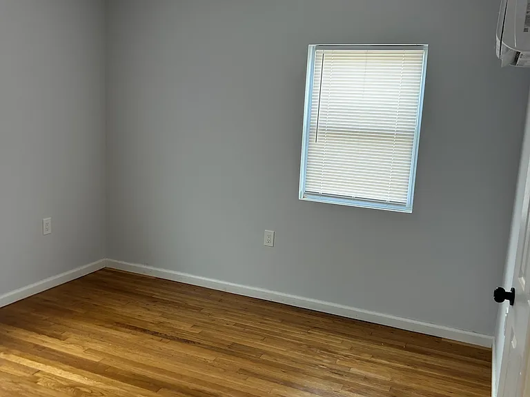74 Robert St — Photo 1