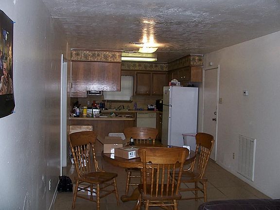 4th image of 2208 Franklin Dr