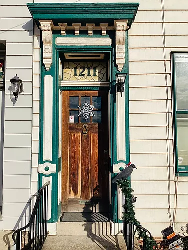 1211 Green St Photo 1