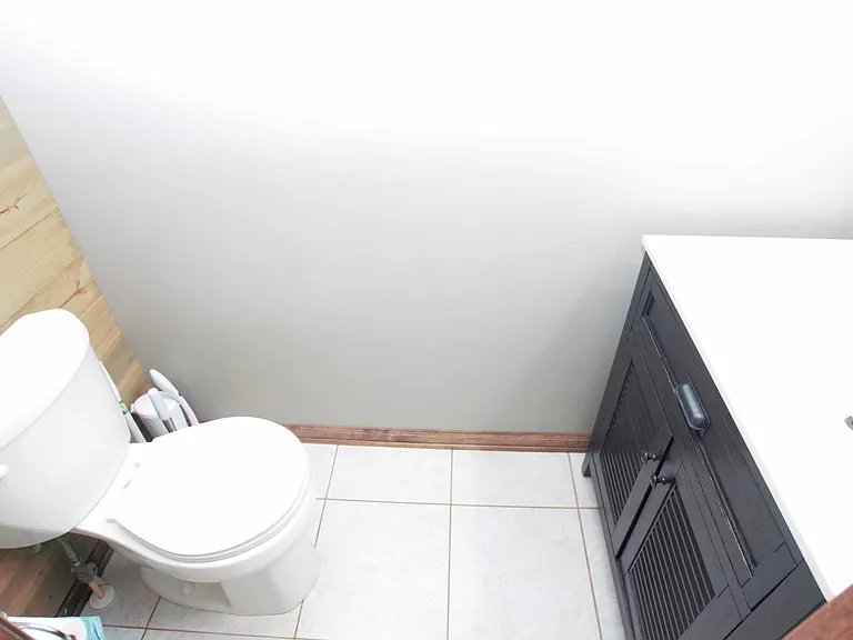 98 Thorndale Cir — Photo 21