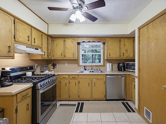 5th image of 3618 Waverly Oaks Way