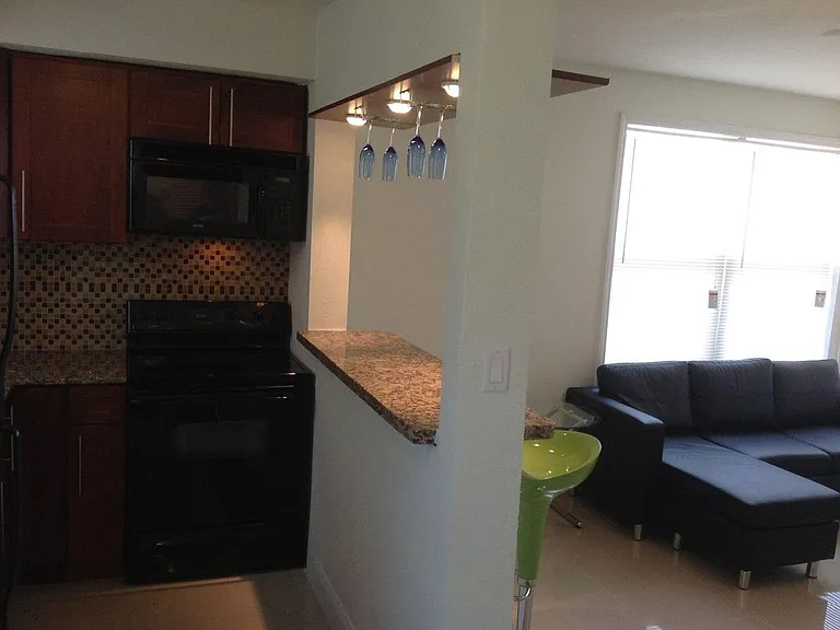 1065 N Atlantic Ave #10 — Photo 4