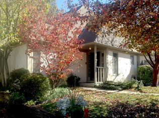 4507 W 89th St, Prairie Village, KS 66207