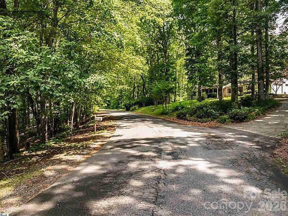 2nd image of 68 Wildflower Ln