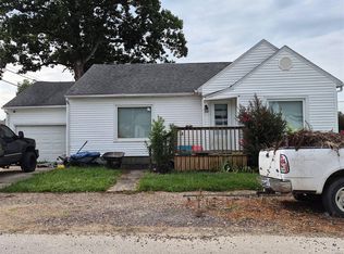 107 E 9th St, Monroe City, IN 47557