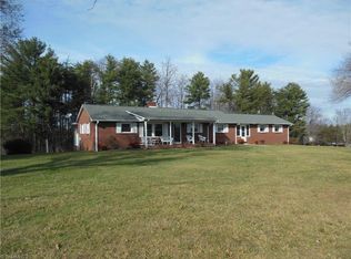 1509 Piney Mountain Rd, Walnut Cove, NC 27052
