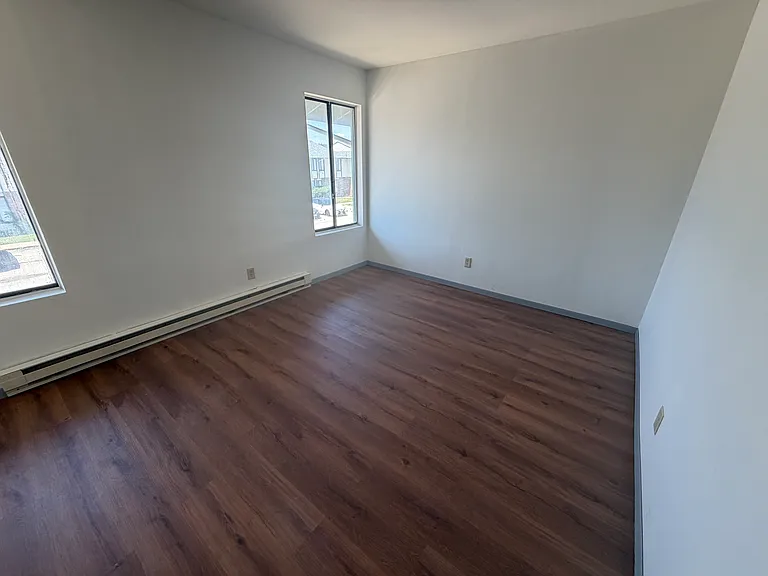 3948 S Sunset Sq — Photo 2