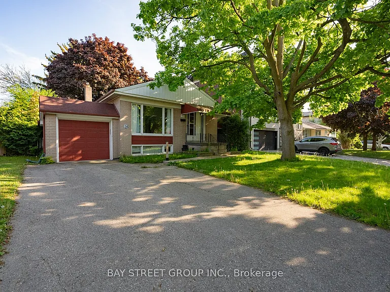 394 Centre St E #MAIN — Photo 1
