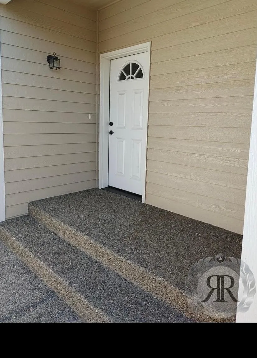 711 N 29th Ave — Photo 2