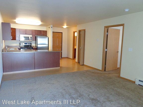 3rd image of 527 33rd Ave W APT 207