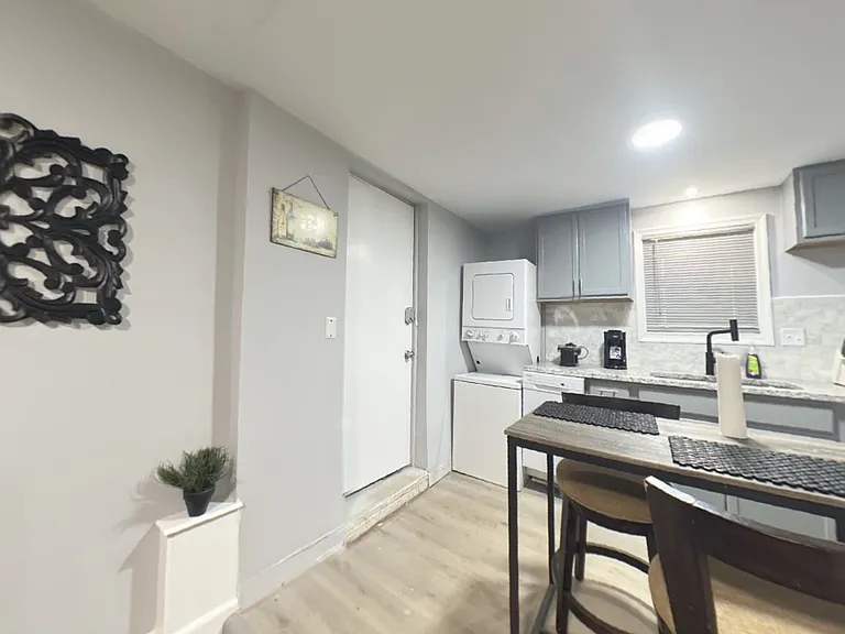 W Lake Ave NW — Photo 2
