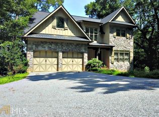 285 Plantation Ln, Blue Ridge, GA 30513