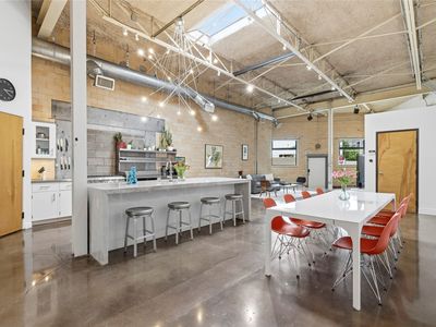 335 S Hall St, Dallas, TX, 75226