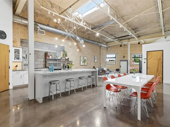 335 S Hall St, Dallas, TX 75226