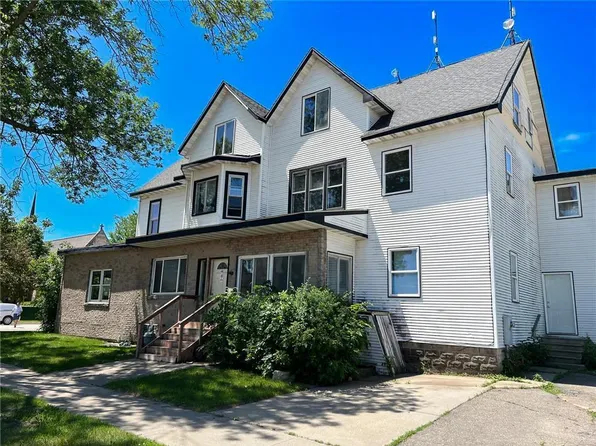 403 2nd St SE, Austin, MN 55912