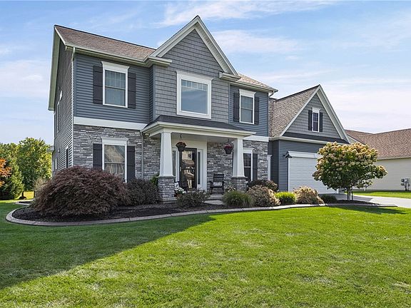 3rd image of 1381 Meadow Breeze Ln