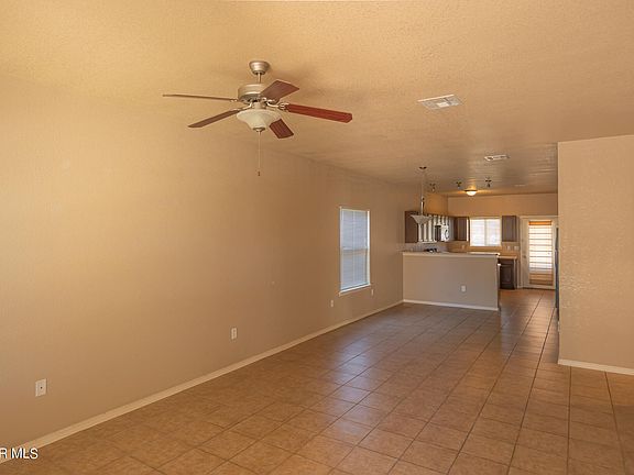 3rd image of 10633 Silvercloud Dr