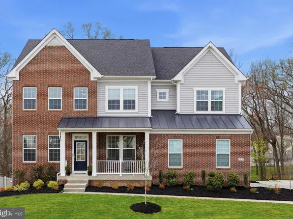 6829 Fountain Park Dr, Glenn Dale, MD 20769